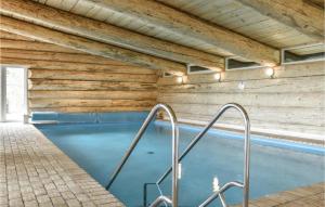 Πισίνα στο ή κοντά στο 9 Bedroom Beautiful Home In Lemvig +48 φωτογραφίες