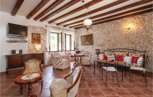 Χώρος καθιστικού στο Holiday Home Svjosipa