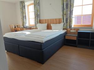 Gallery image of Gasthof Zur Post in Lalling