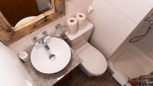 Koupelna v ubytování Apartment Olsa - Cozy Studio in Kandersteg + 14 fotografií