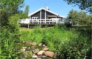 Příroda nedaleko prázdninového domu + 28 fotografií