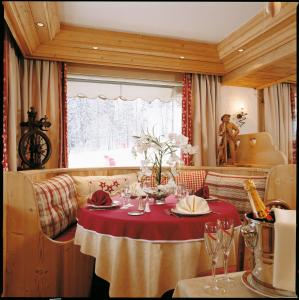Posezení v ubytování Hotel les Sapins