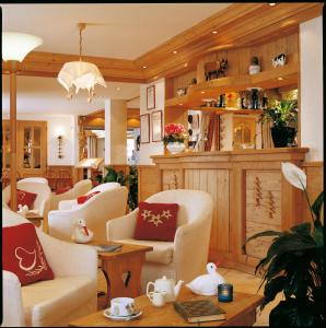 The lobby or reception area at Hotel les Sapins