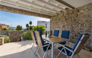 Balkón alebo terasa v ubytovaní Pet Friendly Home In Krk