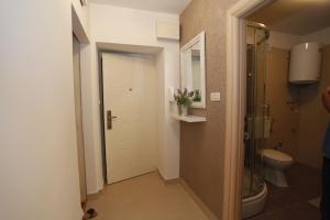 Kúpeľňa v ubytovaní Apartment Vallamar free parking + 14 fotografií