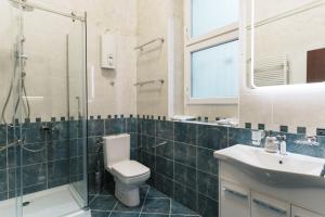 Ένα μπάνιο στο BD Old Town Suite - Pedestrian Zone - City Center