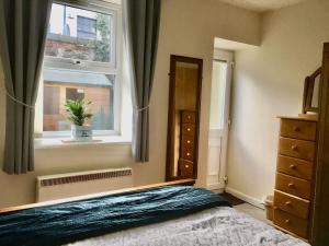 Katil atau katil-katil dalam bilik di Chapel St Apartments +56 gambar