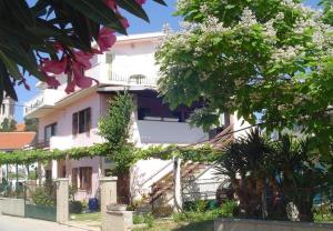 Budova, kde se apartmán nachází