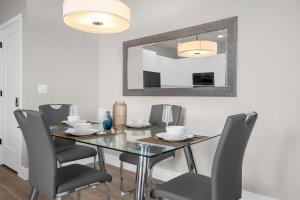 Φωτογραφία από το άλμπουμ του Upstay - Modern Family Home w Private Pool σε Clermont