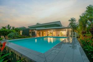 Πισίνα στο ή κοντά στο Villa Margarita - Families Getaway in La Fortuna