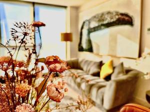 Zona d'estar a Highrise Best Location 2 Bedrooms & 2 Bathrooms