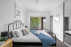 Gallery image of Modern Ensuite Queen Room - Serene Spot at Revesby in Revesby