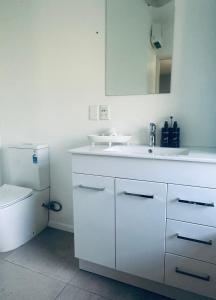 Koupelna v ubytování AAA Northlands Motel