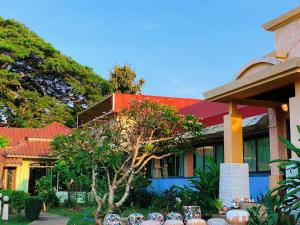 Taman di luar Chiang Khan Boutique Hotel