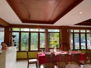 Restoran atau tempat lain untuk makan di Chiang Khan Boutique Hotel