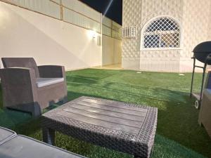 Predel za sedenje v nastanitvi شاليه الياسمين