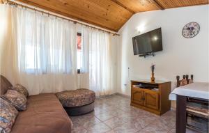 TV a/nebo společenská místnost v ubytování Apartment Jadrija 09
