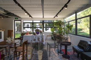 Area soggiorno di Vretreats yunxishang Boutique Hotel