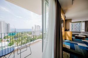 Balkón nebo terasa v ubytování Quinter Central Nha Trang