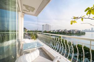 Balkón nebo terasa v ubytování Luxe Paradise Suites Xuan Dieu