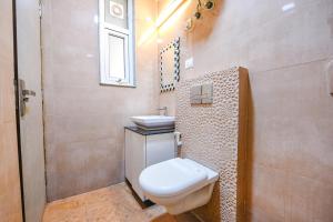 Koupelna v ubytování FabHotel AK Villa