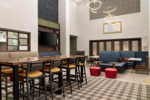 TV a/nebo společenská místnost v ubytování Hampton Inn & Suites Amarillo West