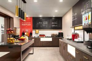 Kuchyň nebo kuchyňský kout v ubytování Hampton Inn & Suites Amarillo West