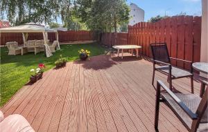 Vonkajšia záhrada v ubytovaní 2 Bedroom Nice Apartment In Kolobrzeg