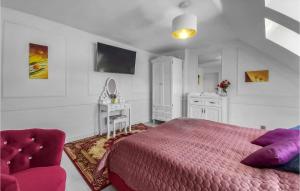 Posteľ alebo postele v izbe v ubytovaní 2 Bedroom Nice Apartment In Kolobrzeg