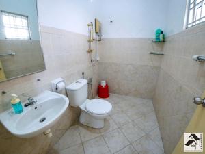 Koupelna v ubytování S2 Semi-D Retreat Stay 芙蓉新城舒适住宿 + 18 fotografií