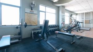 Fitness centrum a/nebo fitness zařízení v ubytování RedDoorz Plus @ E Rodriguez Corner Banawe