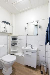 Kylpyhuone majoituspaikassa Kangaskoti