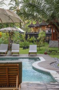 Bazén v ubytování Bali Sesandan Garden nebo v jeho okolí