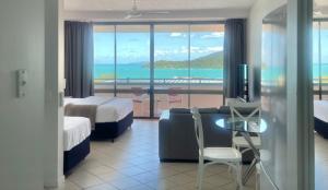 Foto sihtkohas Airlie Beach asuva majutusasutuse Ocean View 33A Studio Pool Ocean View WIFI galeriist