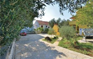 Vonkajšia záhrada v ubytovaní Apartment Put Obrovca Vi