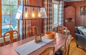 Χώρος καθιστικού στο 2 Bedroom Awesome Home In Lillehammer
