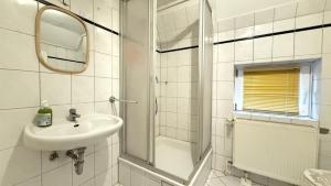 Koupelna v ubytování Apartment in Bad Bramstedt ruhige Lage im Haus zur Alleinnutzung mit Parkplatz & WLAN