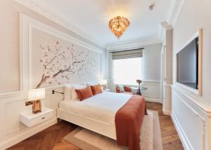 TV a/nebo společenská místnost v ubytování 2 Chesham Hotel