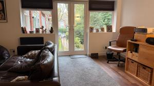 Posezení v ubytování Kingsize Room in Prestwich