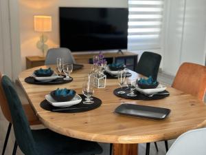 TV a/nebo společenská místnost v ubytování VAL Jaunay