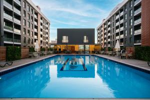 Πισίνα στο ή κοντά στο Caddem Inn Hotel