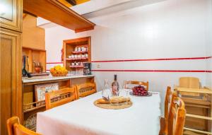 Ποτά στο Lovely Home In El Gastor