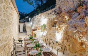 Ein Balkon oder eine Terrasse in der Unterkunft Villa Mediterranean Estate