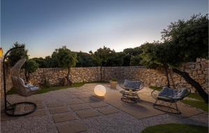 Κήπος έξω από το Villa Oliva Mandre