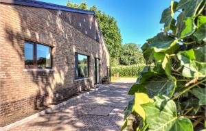 Zahrada ubytování Pet Friendly Home In As With Wifi + 9 fotografií