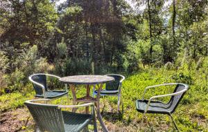 Aed väljaspool majutusasutust Pet Friendly Home In As With Wifi