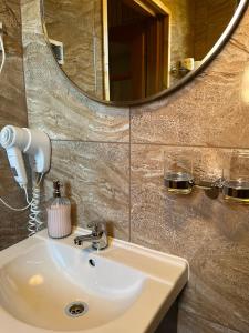 Ein Badezimmer in der Unterkunft Domek Pod Kogutkiem Na Dolinie
