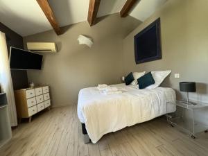 Postel nebo postele na pokoji v ubytování Sète, Belle villa avec piscine ! + 19 fotografií