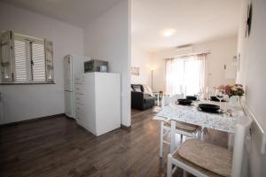 Kuchyň nebo kuchyňský kout v ubytování Apartment Miriam