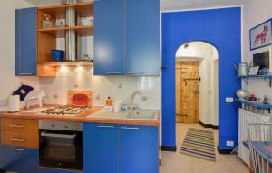 Dapur atau dapur kecil di Lino's House